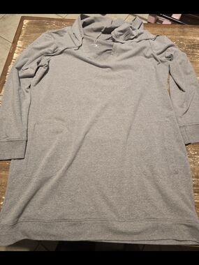 New York & Company Light Gray Long-Sleeve Hooded Dress